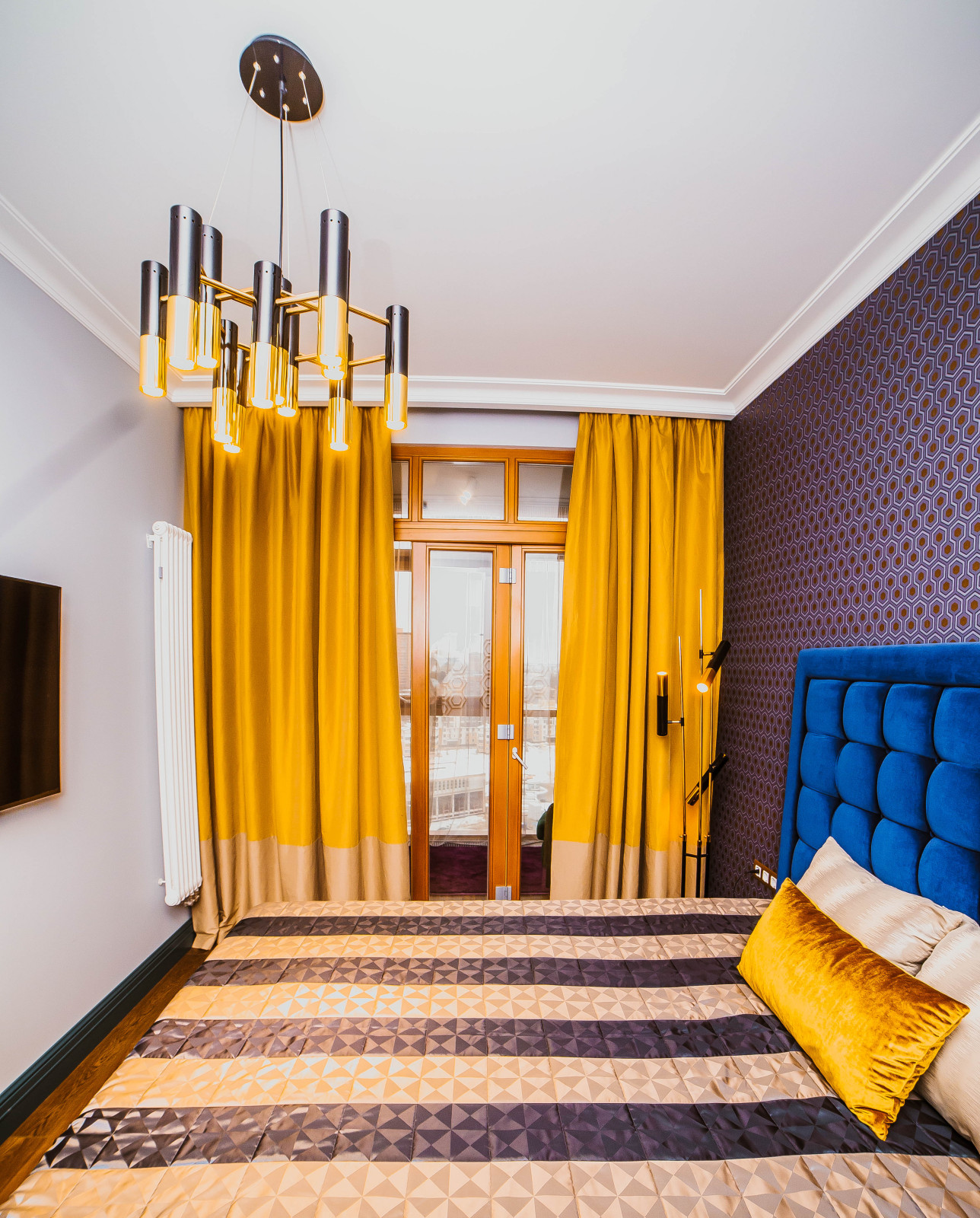 Гостевая спальня с выходом на утепленную лоджию