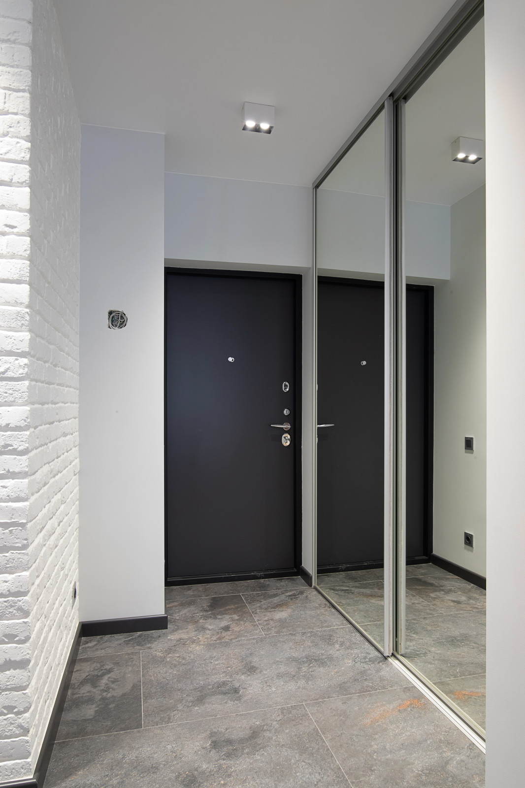 Обложка проекта: Ремонт 3-х комнатной квартиры в ЖК Белые Росы