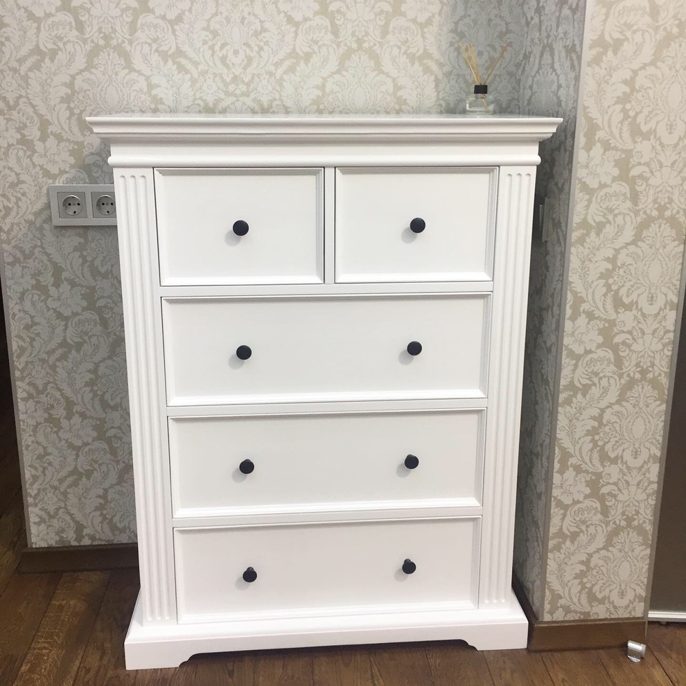 Классический комод из массива