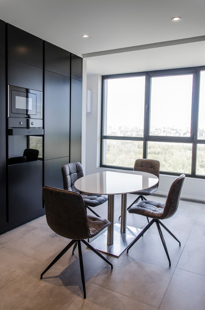 Строгость и немного озорства