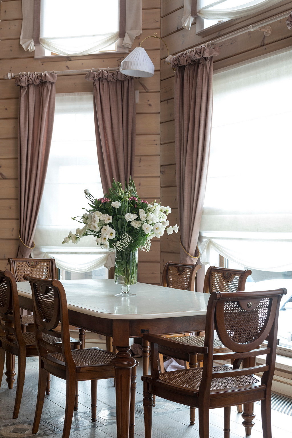 Дом из клееного бруса для большой семьи.