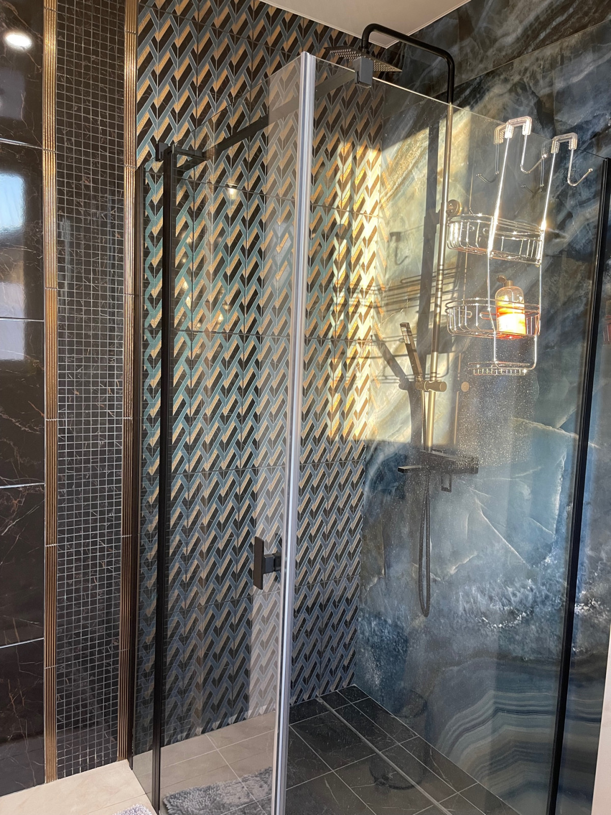 Санузлы в жилом доме на побережье, г, Геленджик