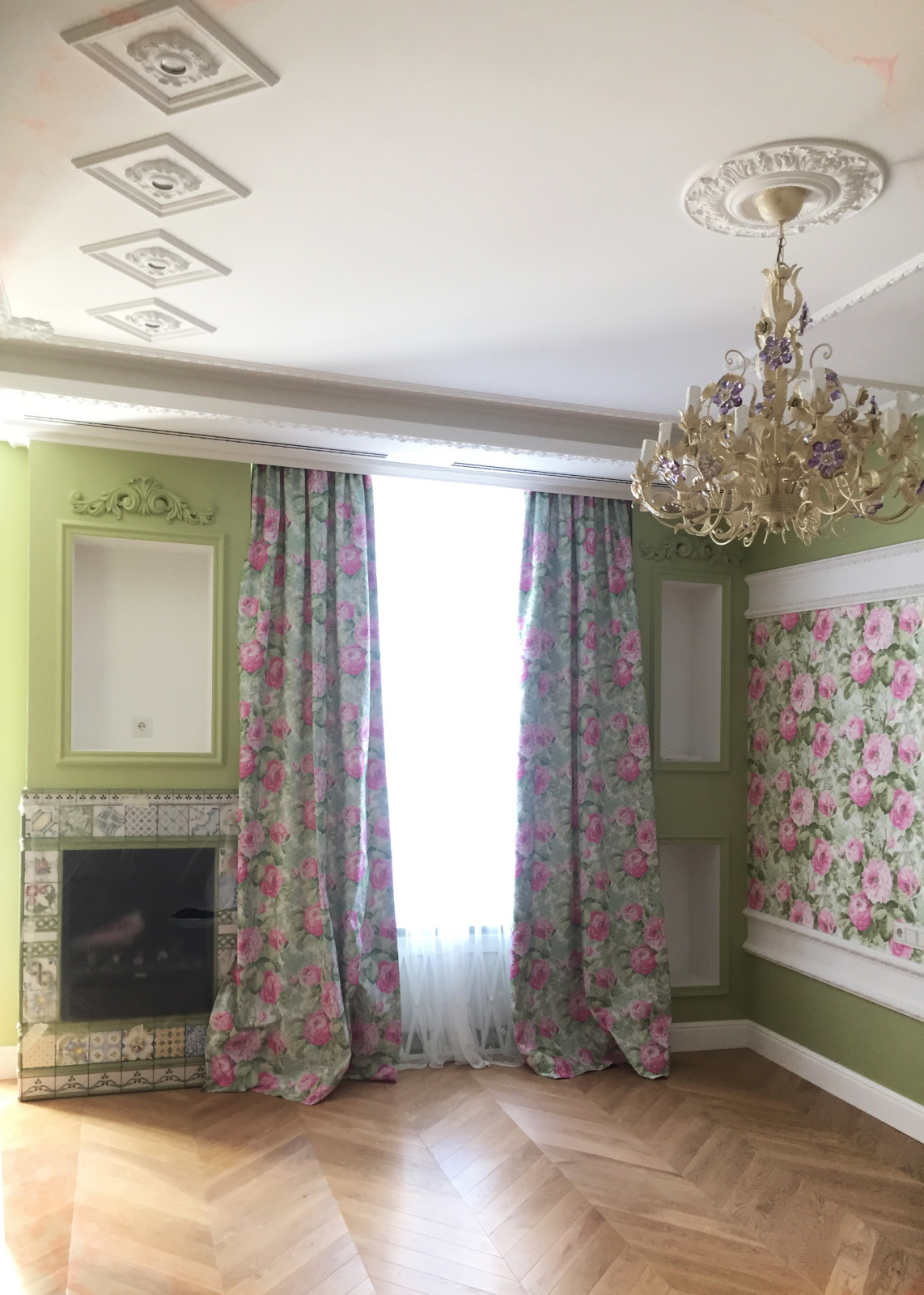 квартира в французском стиле в процессе декорирования