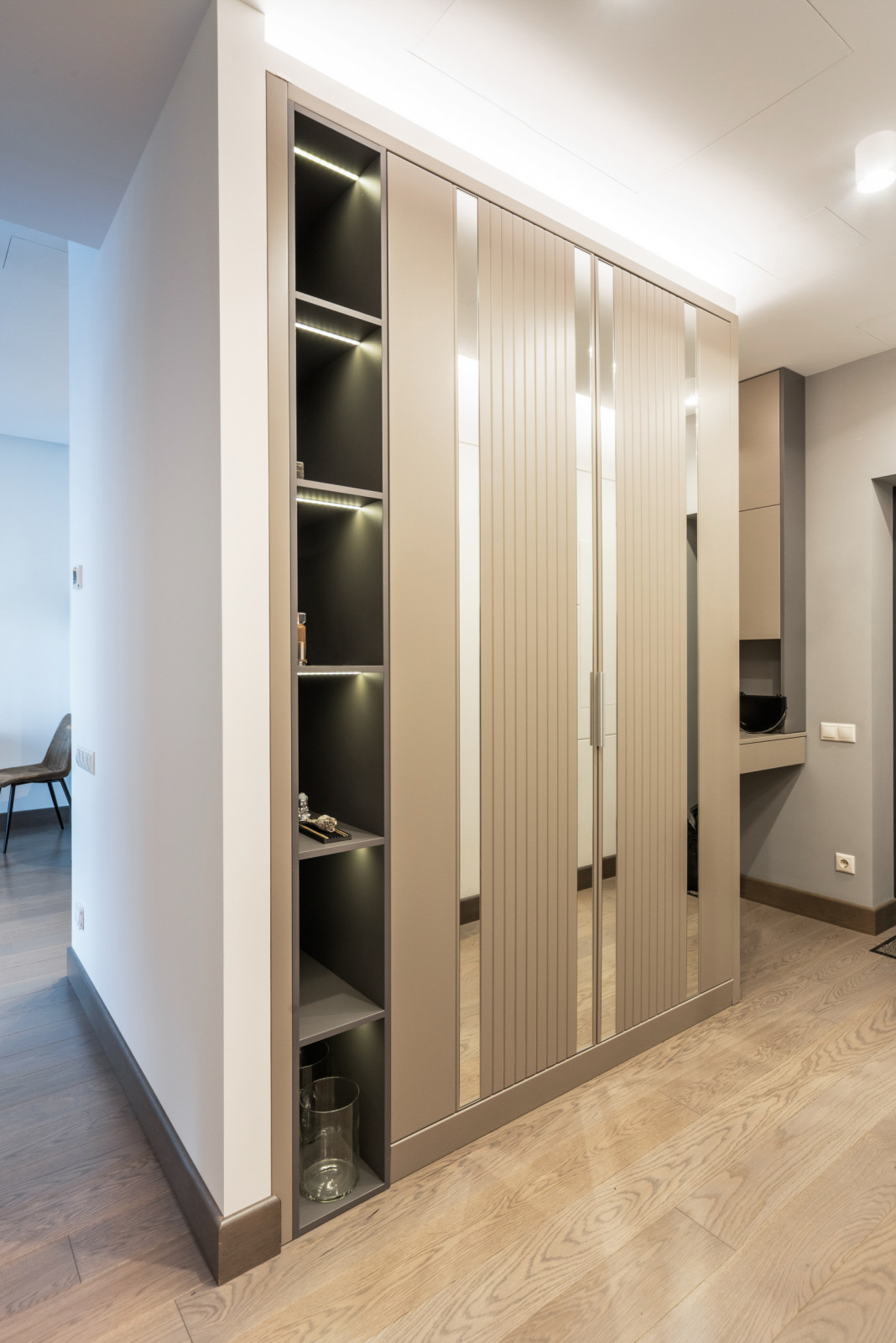 Шкаф в прихожую