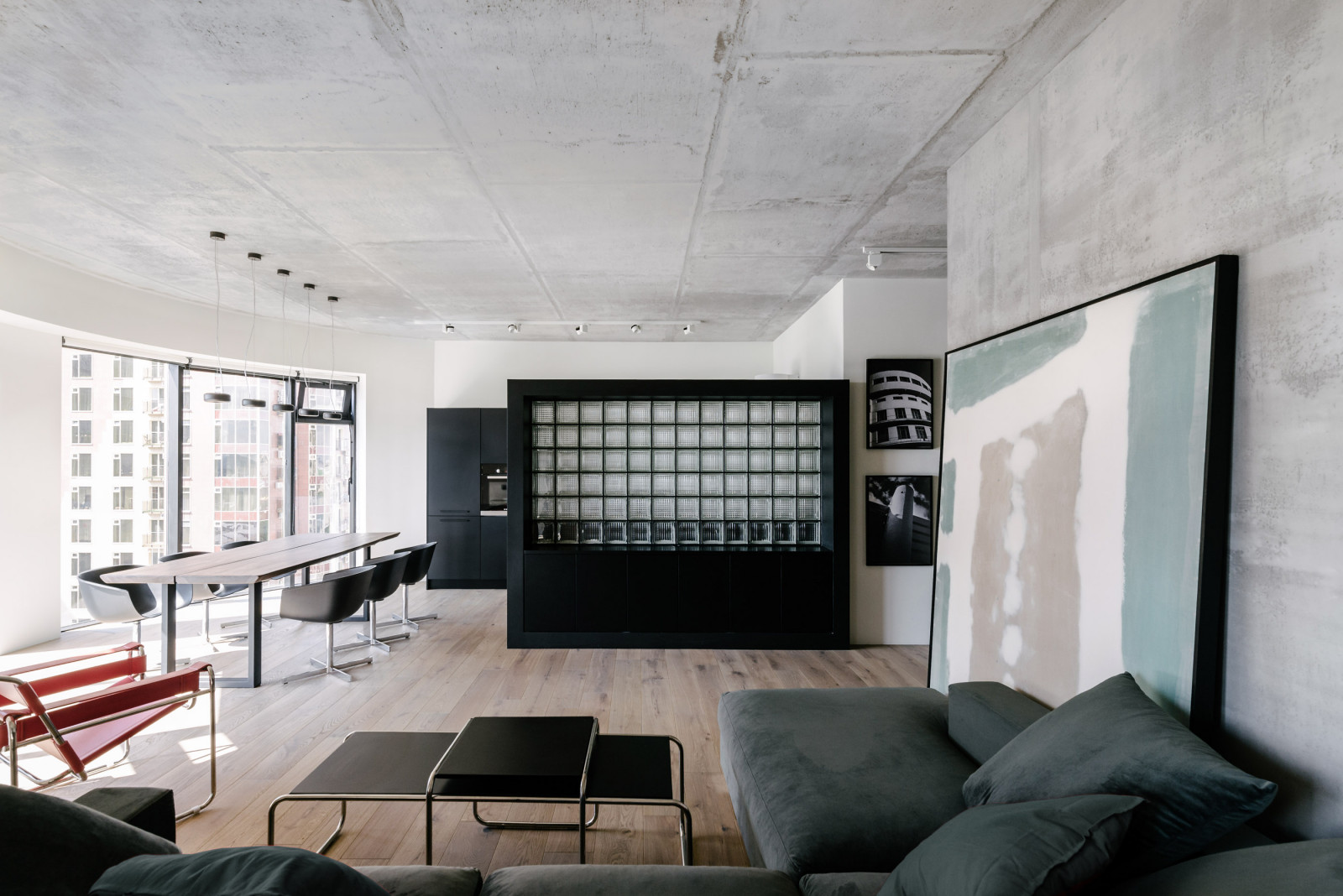 Houzz тур: Интерьер с картиной из гипсокартона