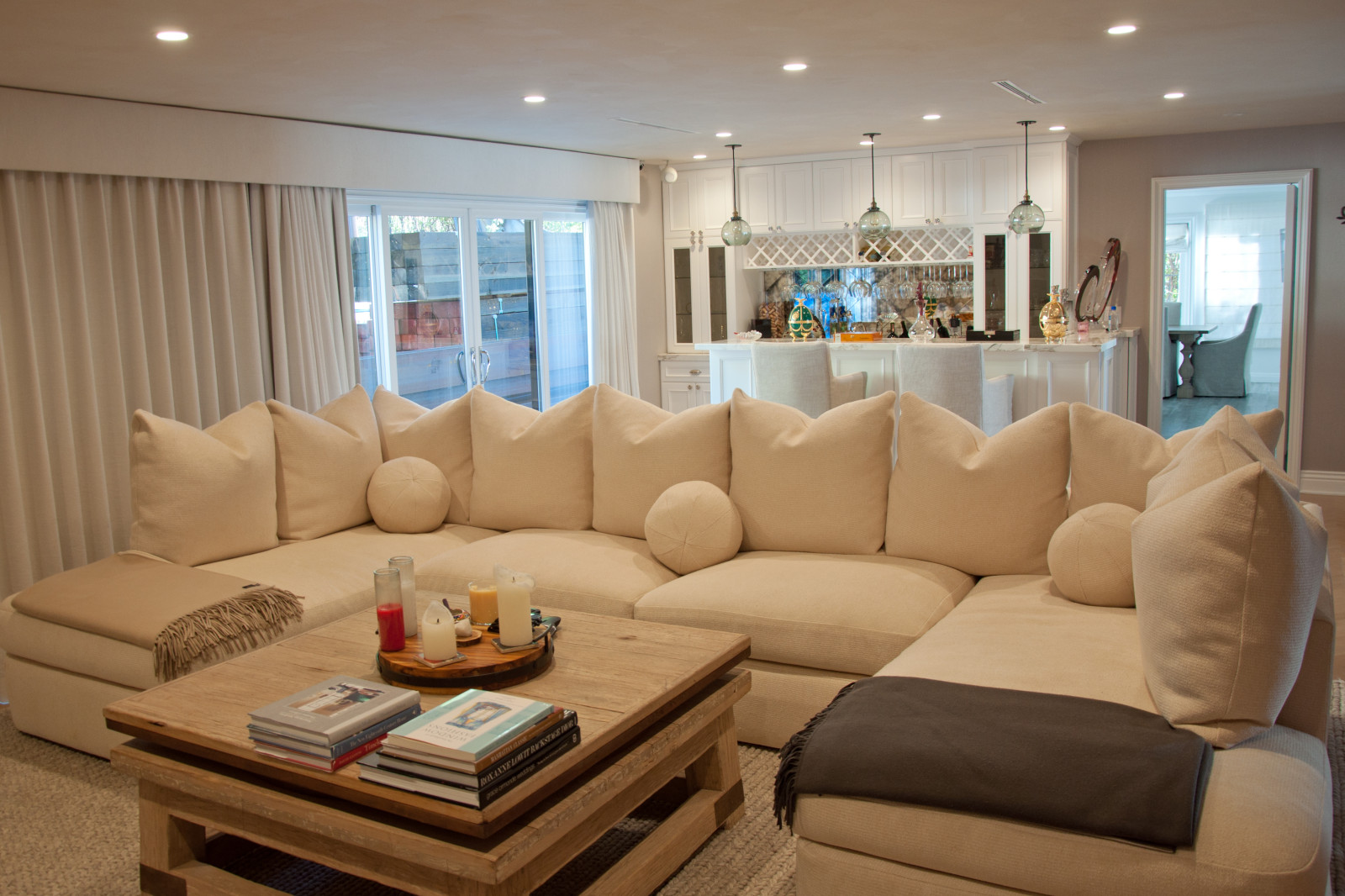 Беверли Хиллз - Лос Анджелес. Дизайн интерьера в средиземноморском стиле.