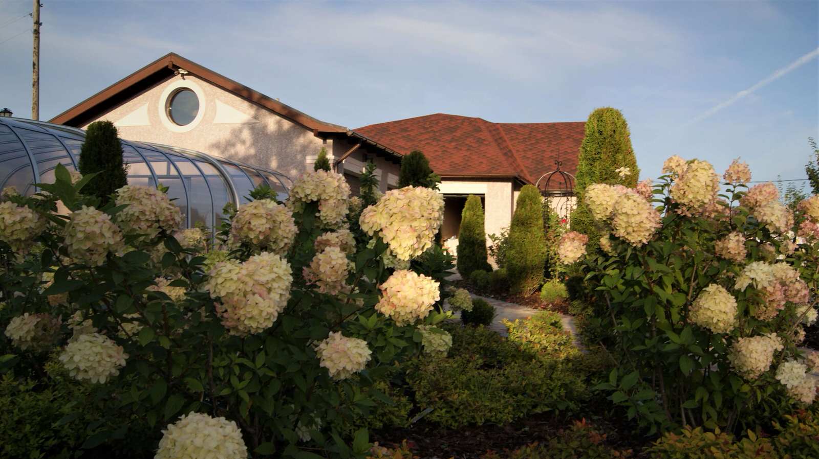 ИЗ ВАРЯГ В ГРЕКИ