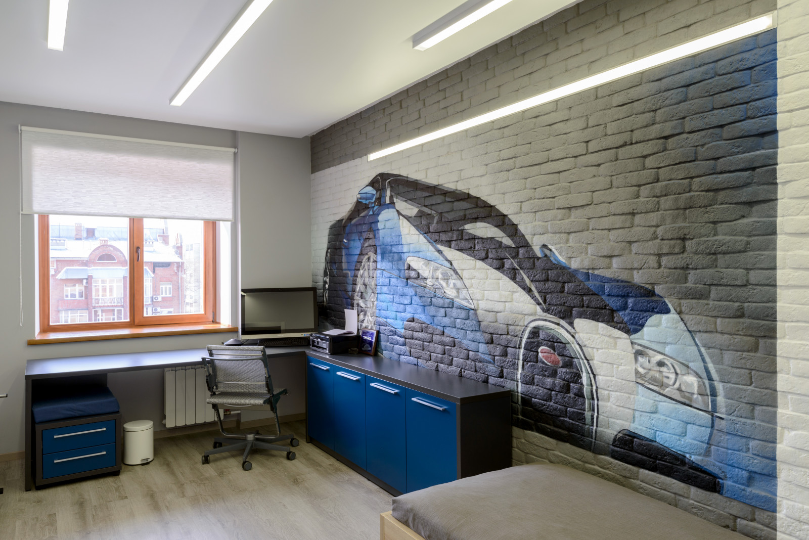 apartment with aquarium