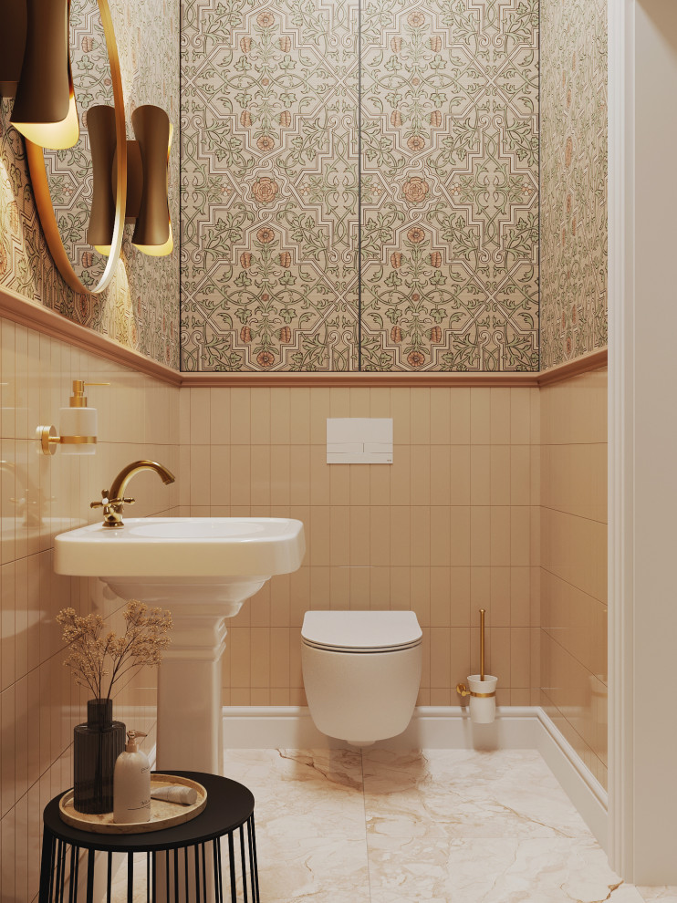 Дом с арочными окнами