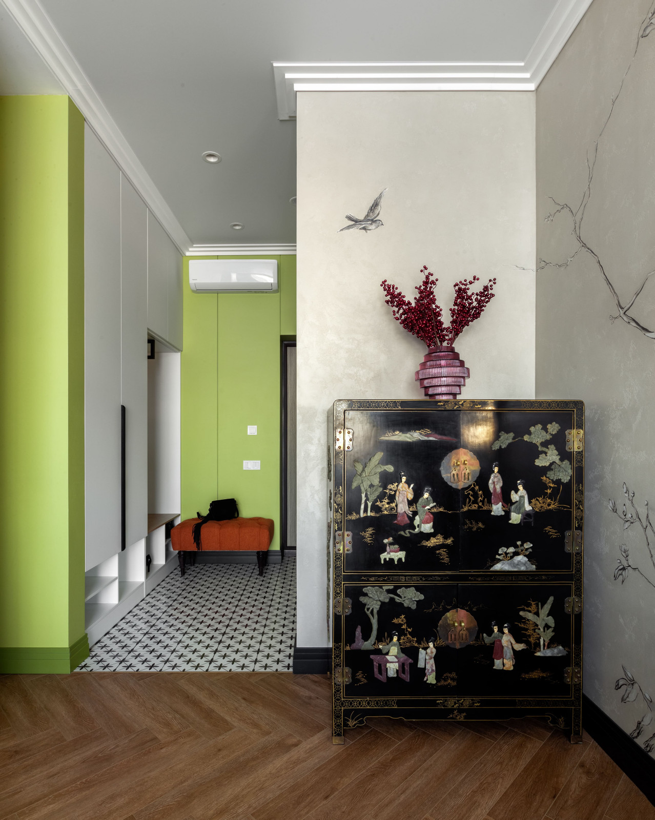 Винтаж в ярком интерьере 4-х комнатной квартиры