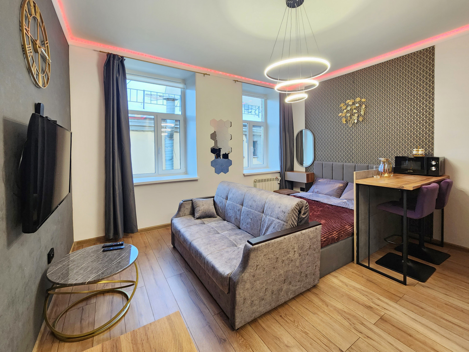 Студия в центре СПб на Невском