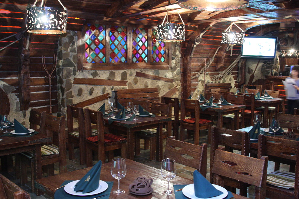 "Драккар", пивной ресторан.