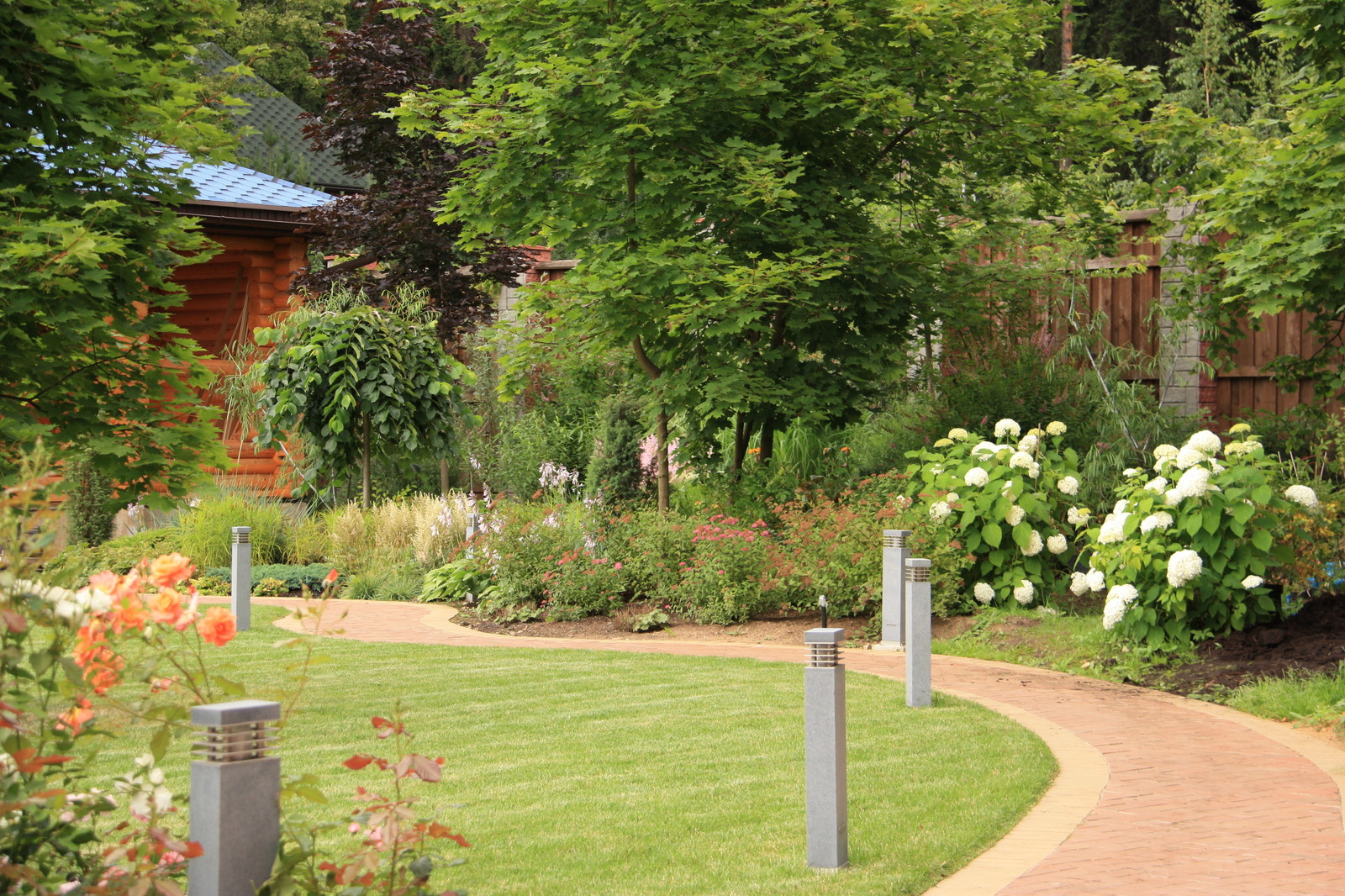 Проект недели: Сад с каменистым ручьём у пруда