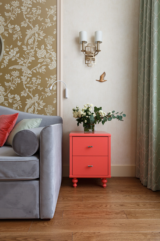 Цветущий сад на Смольном.