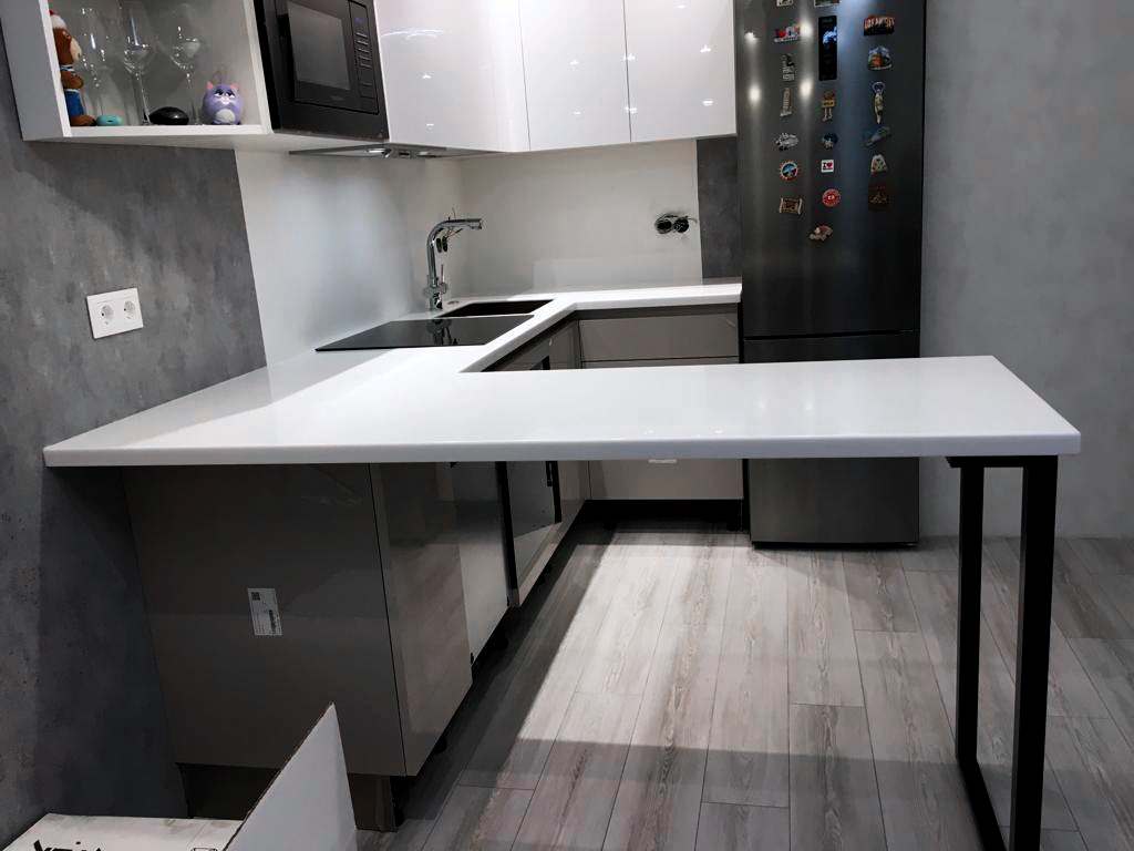 Столешница с барной стойкой из камня Grandex