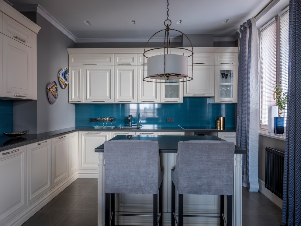 Interior with a view Интерьер с видом на МГУ