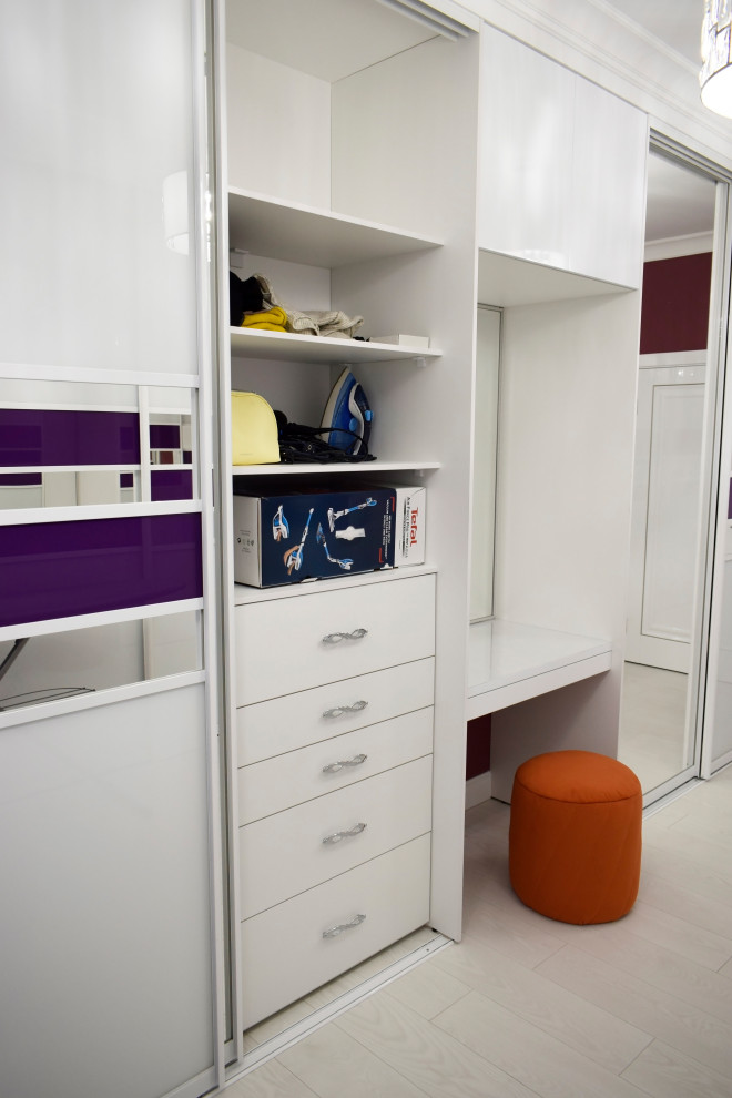 Реализация гардеробной комнаты для модной девушки