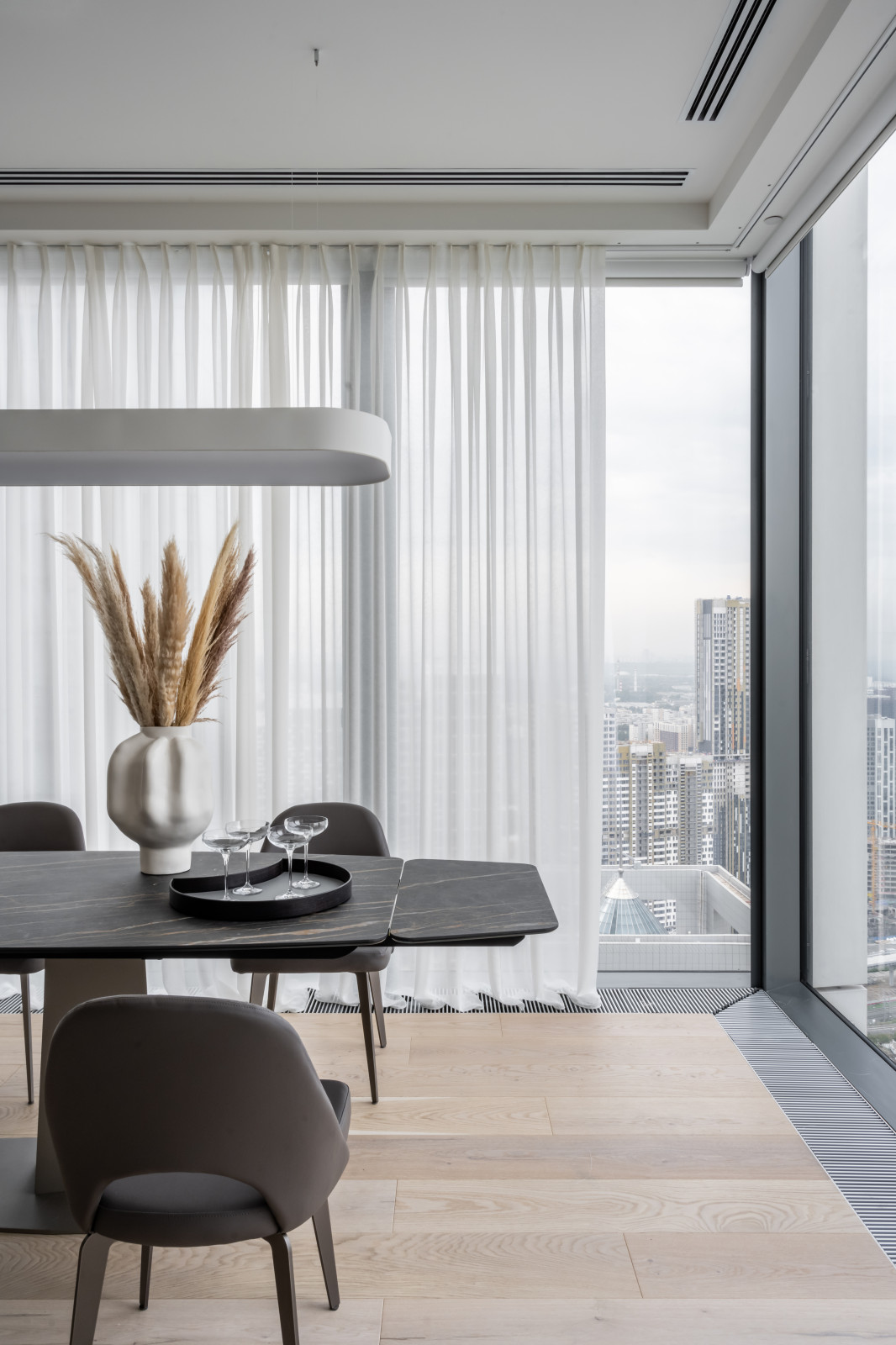 Apartments Neva Towers 1