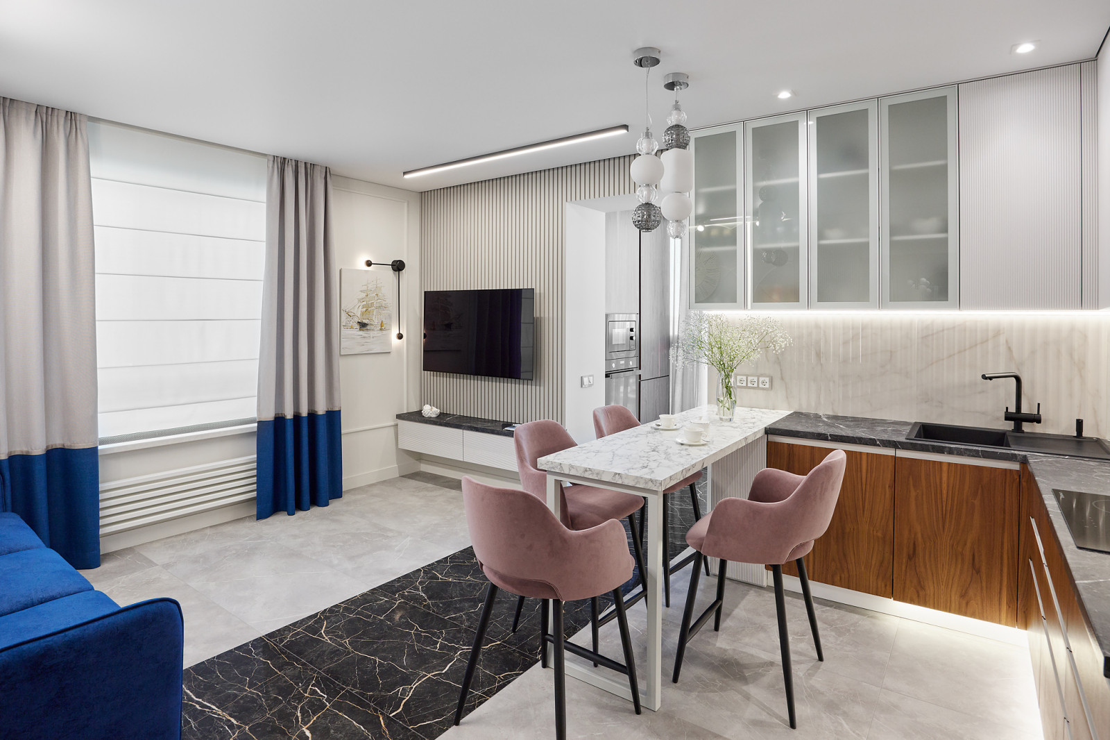 Проект двухкомнатной квартиры LIFE LOVE SHINE