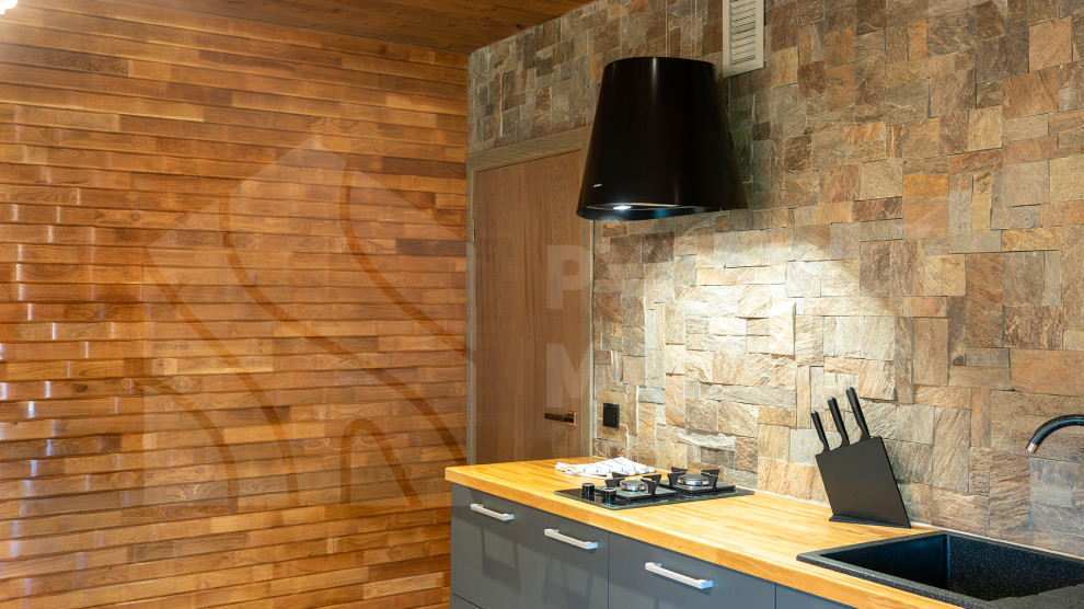 Дом в стиле шале на берегу Правдинского озера