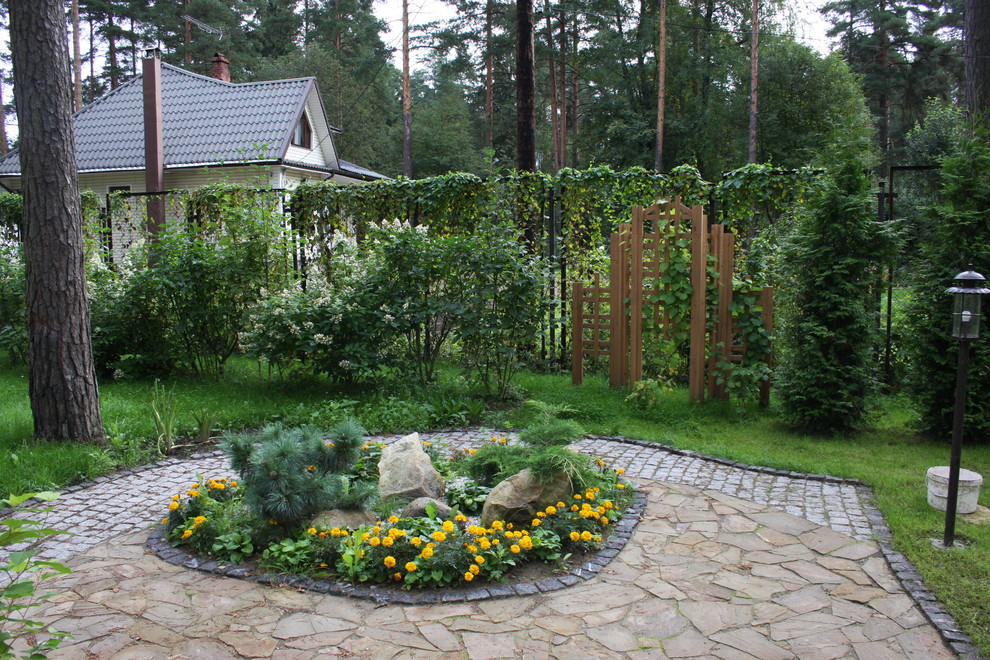 Реализация ландшафтного проекта в сосновом лесу