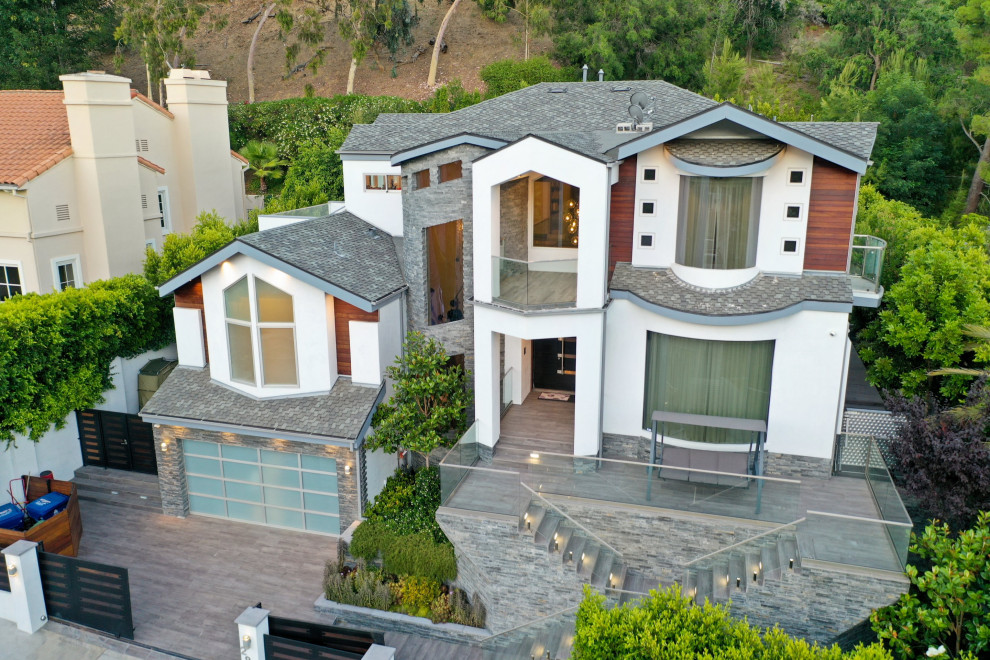 Беверли Хиллз - Лос Анджелес. Дом в современном стиле.