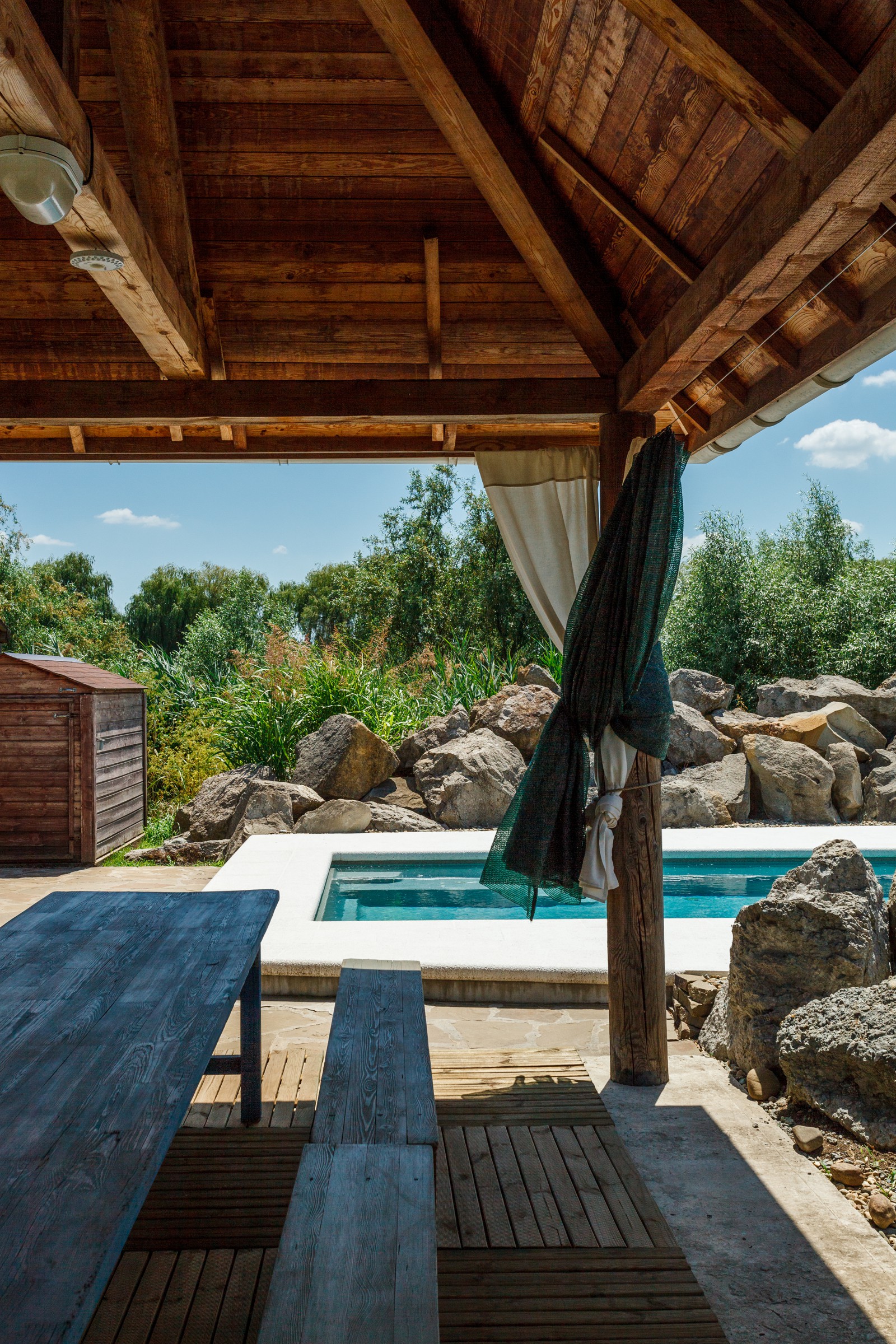 Бассейн в пригороде Краснодара