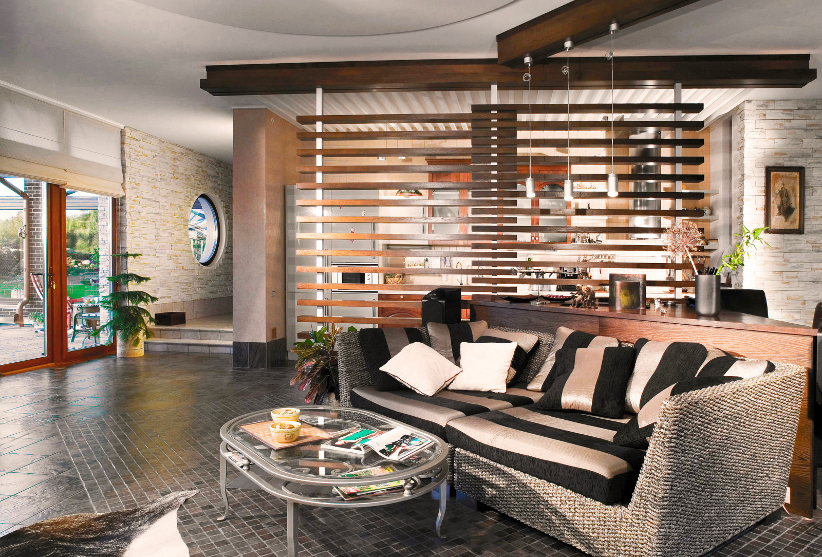 Резиденция (Александровская)