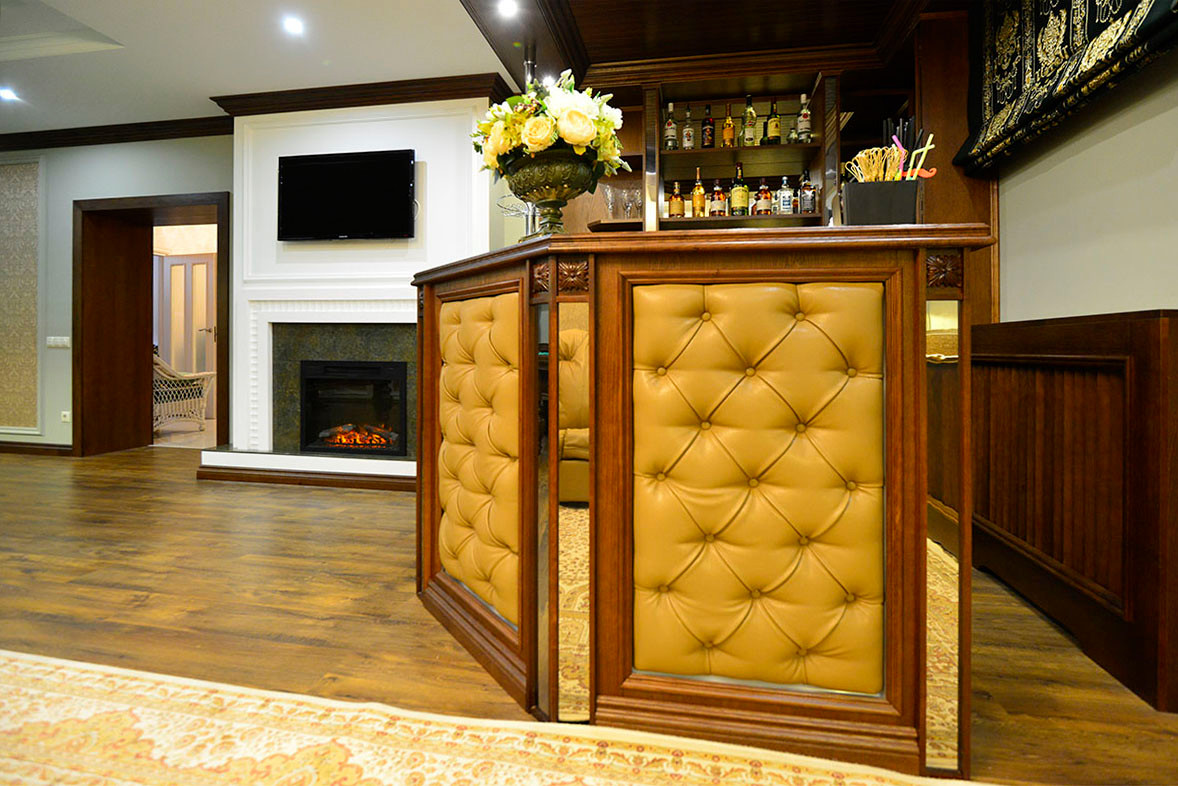 Бильярдная в загородном доме