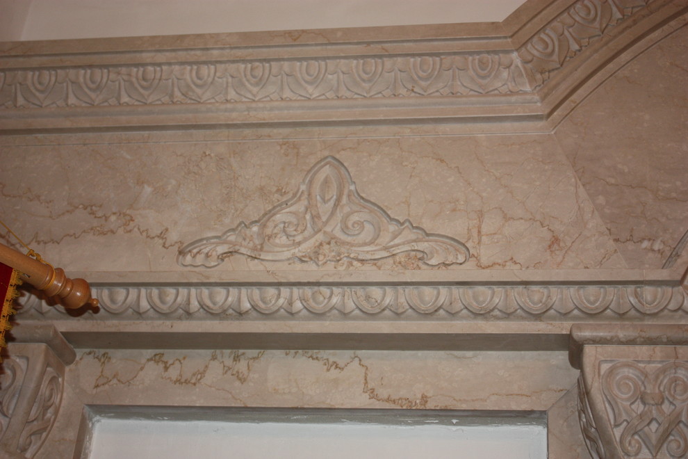 Иконостас в храме Пирогово.Московская область.