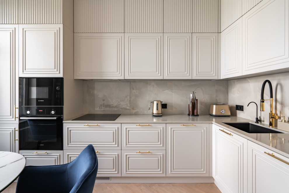 Белая кухня в стиле итальянцев