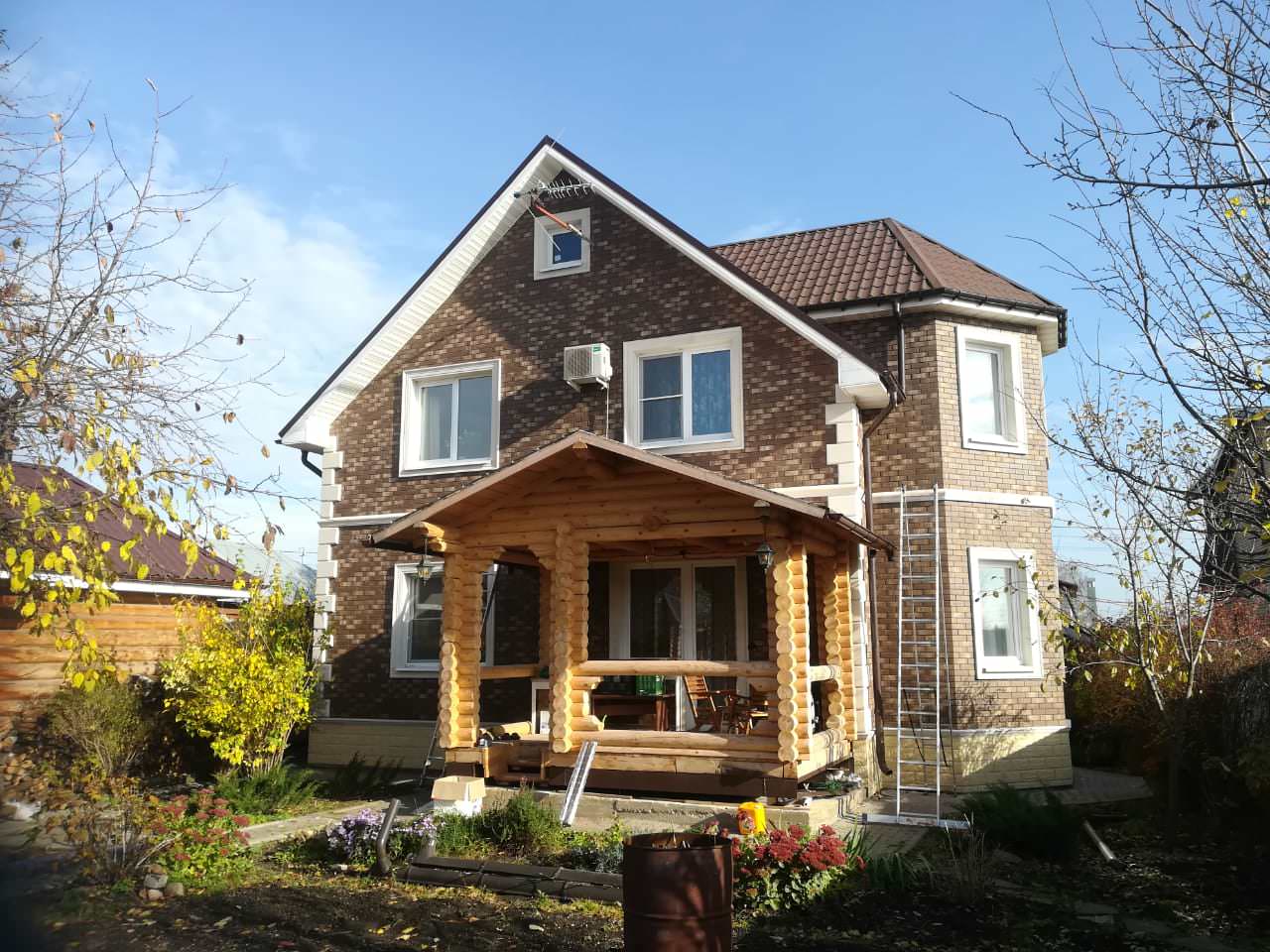 Облицовка фасада существующего дома. 2019 год