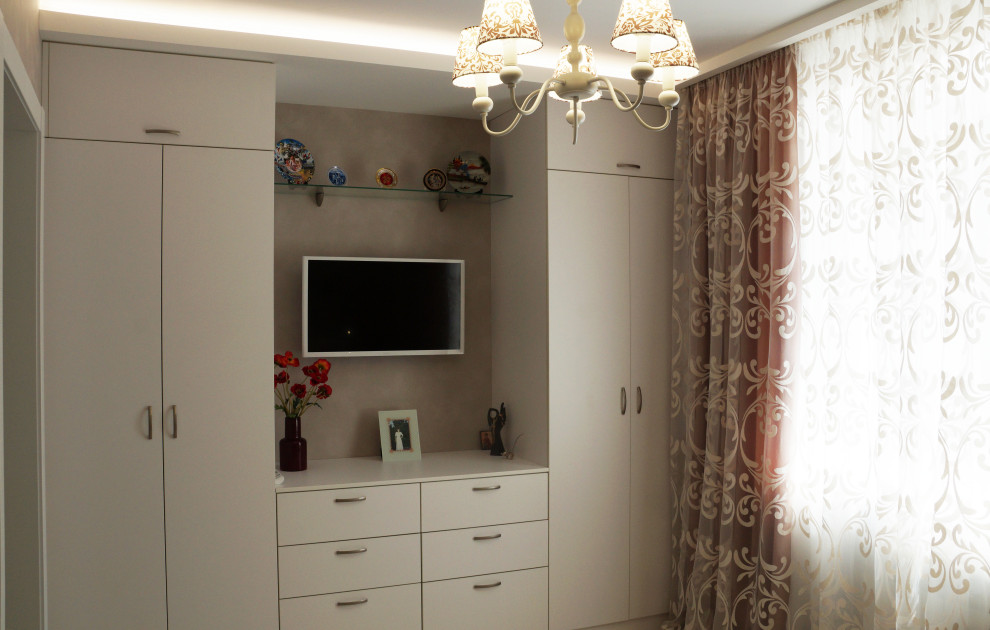 Небольшая квартира 54 м2 для дамы элегантного возраста.