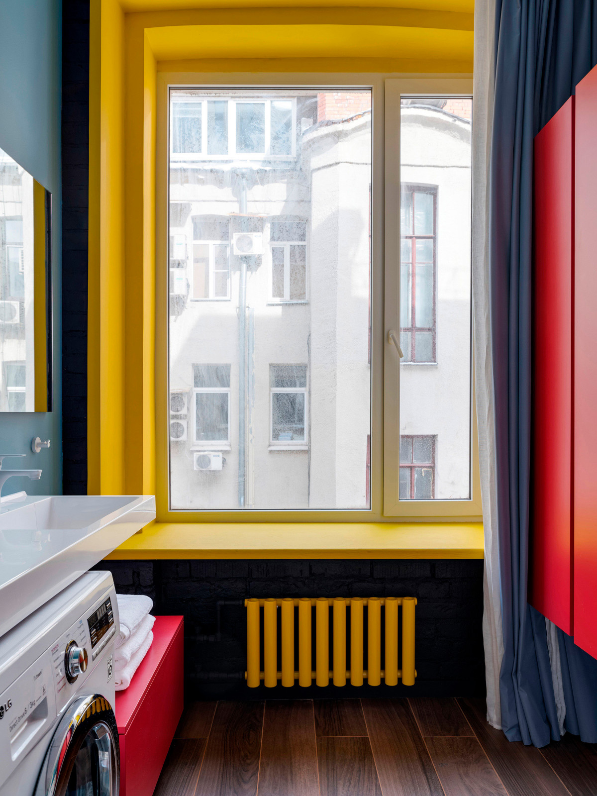 Современный интерьер в старинной доме в центре Москвы для сдачи в аренду