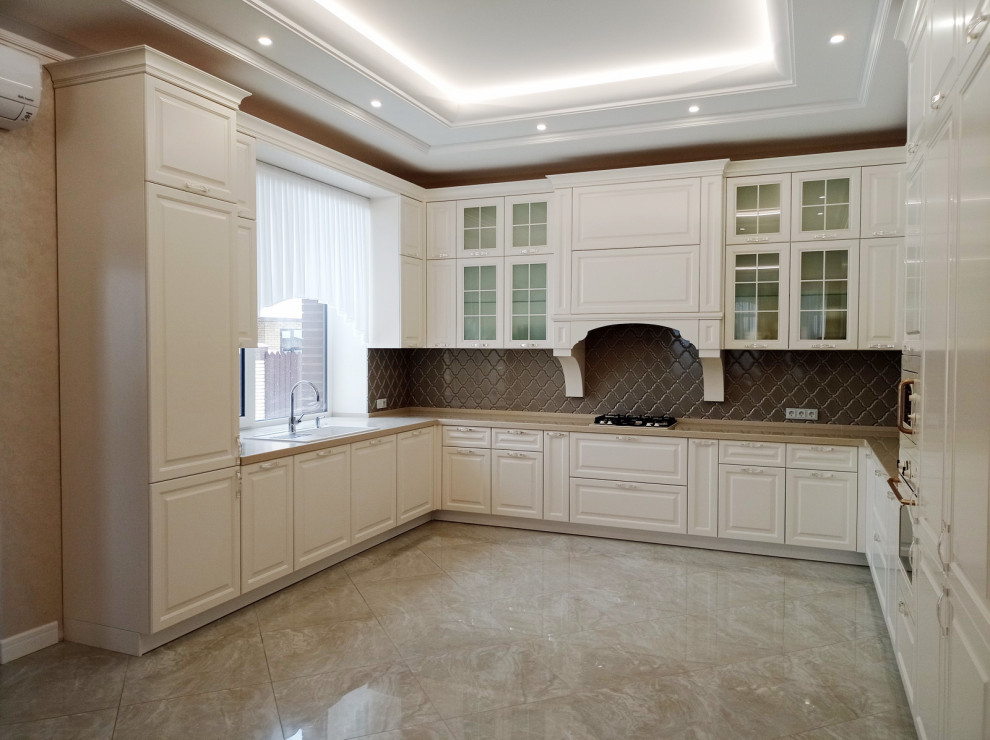 Кухня Париж в стиле современной классики