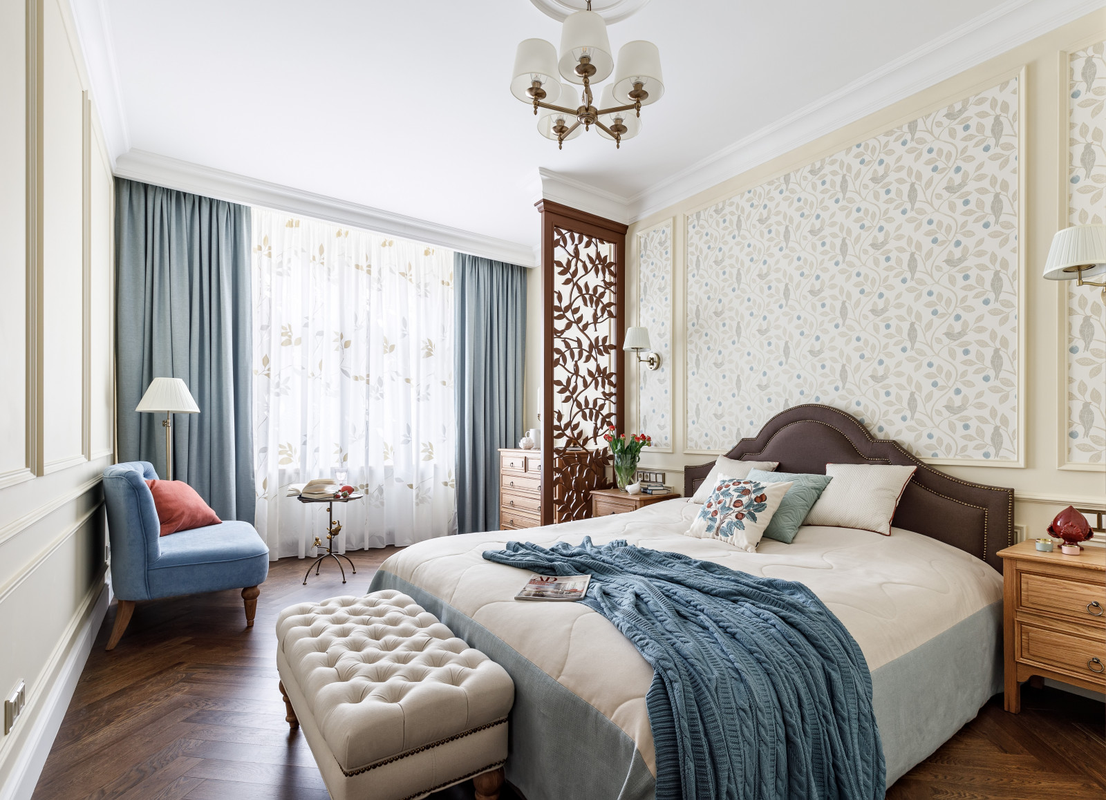 Под музыку пластинок