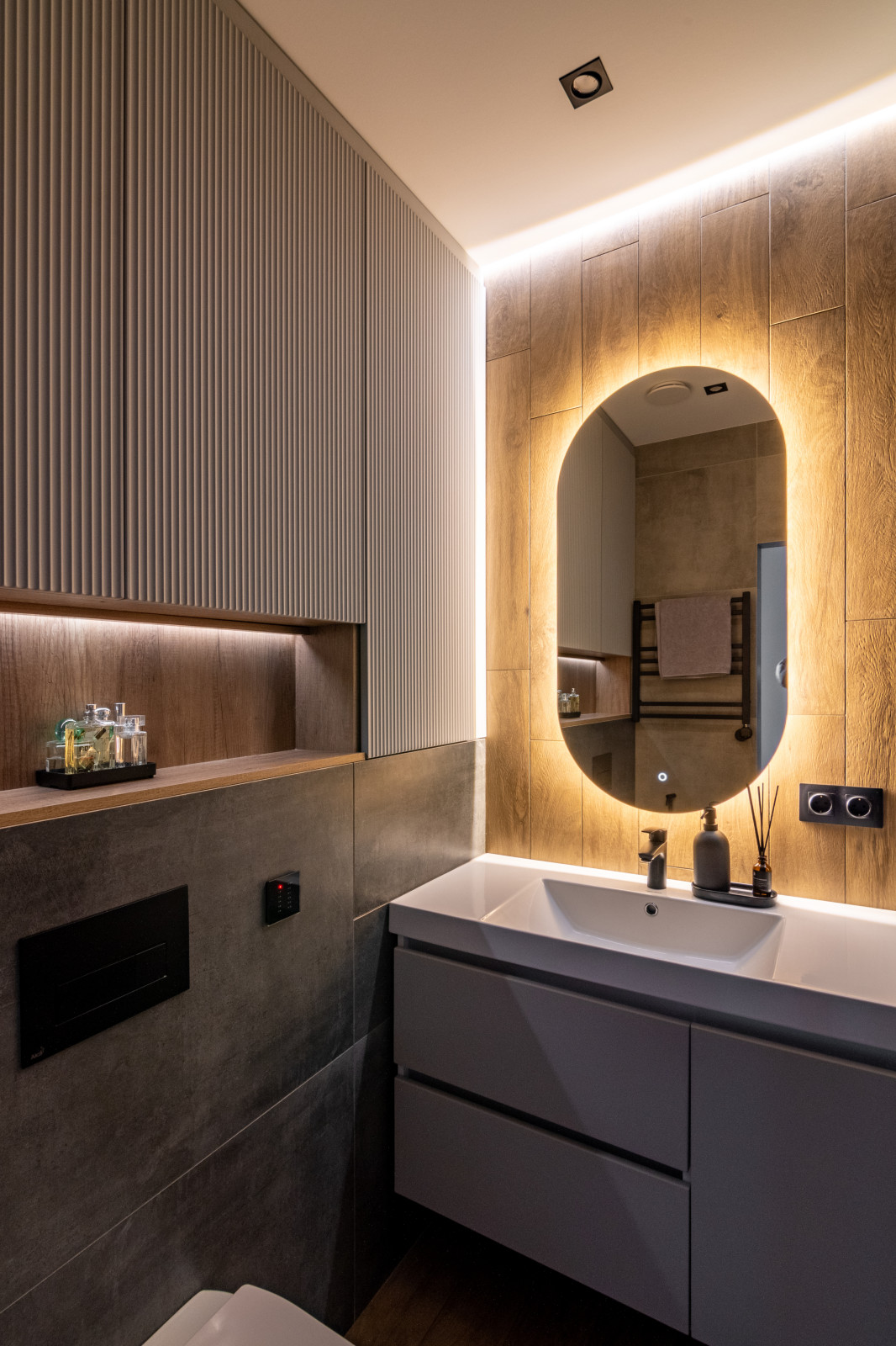 Тумба и шкаф в ванну