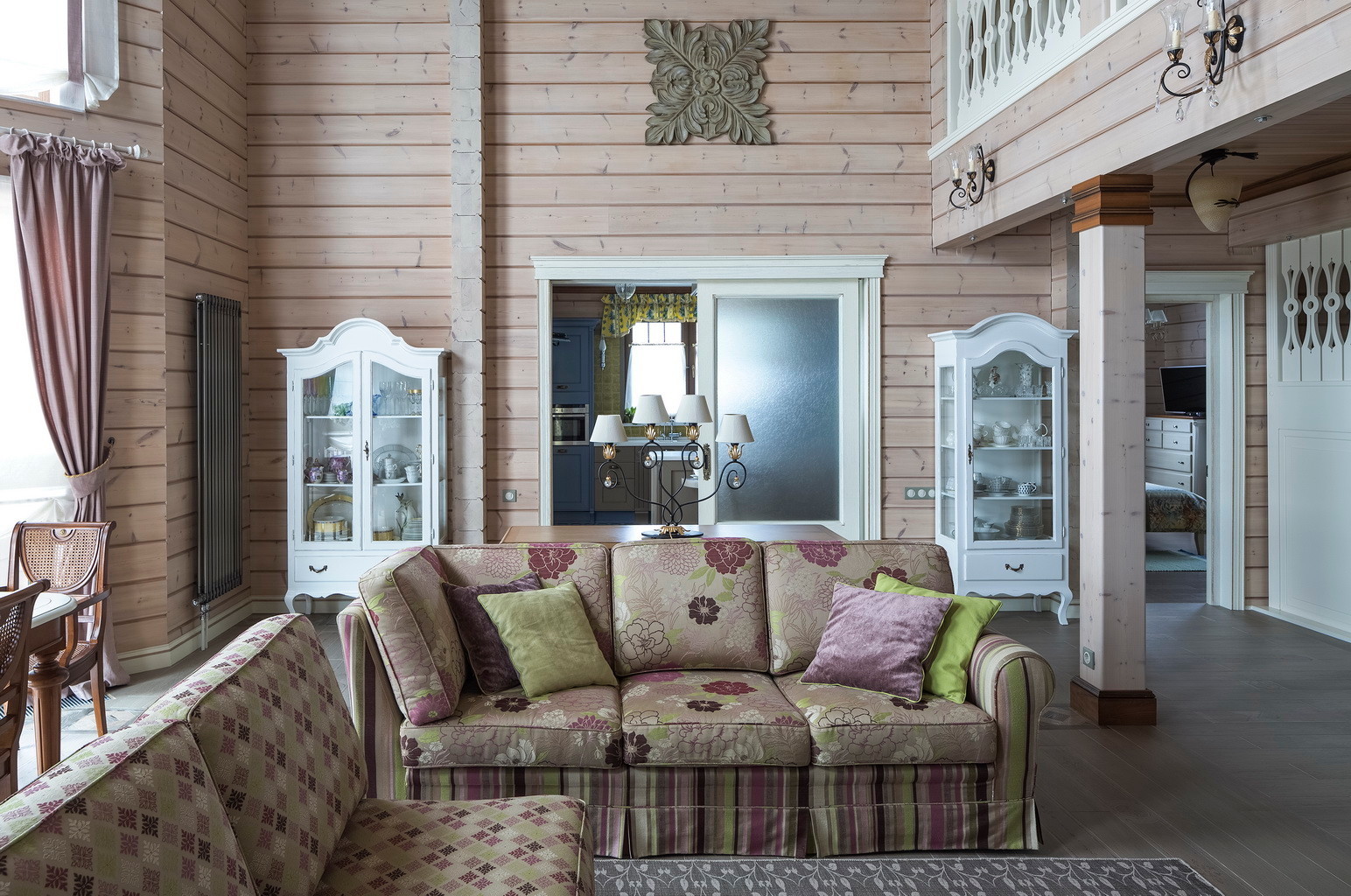 Дом из клееного бруса для большой семьи.