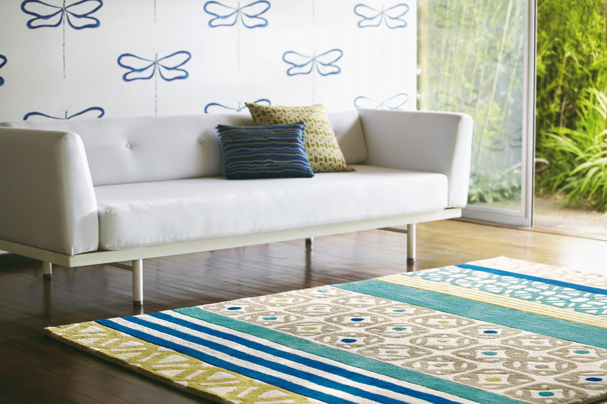 Фото ярких современных ковров в интерьере