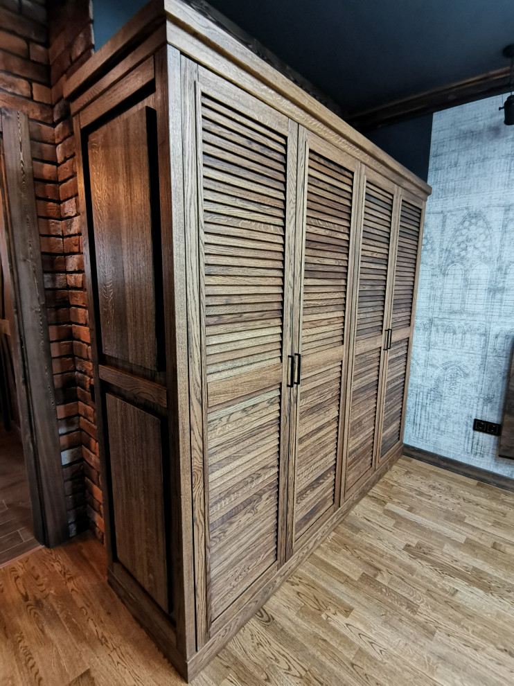 Гардероб из дуба тонированный маслом