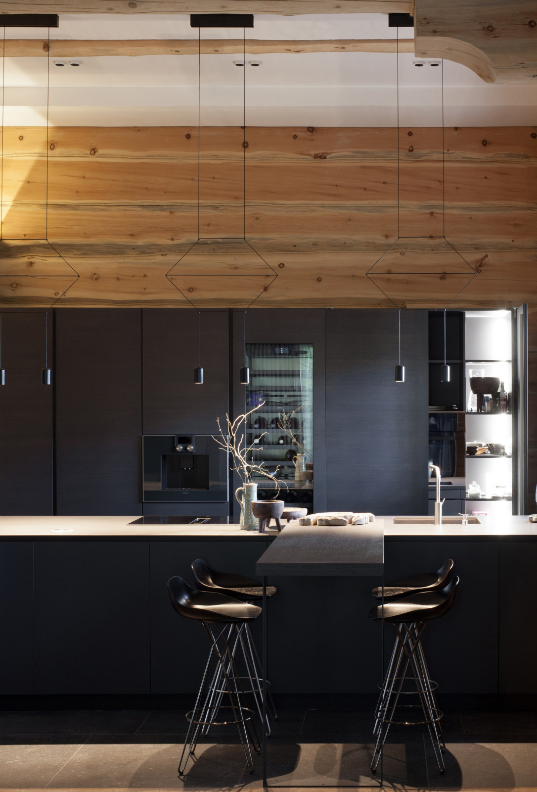 Изба с современным наполнением