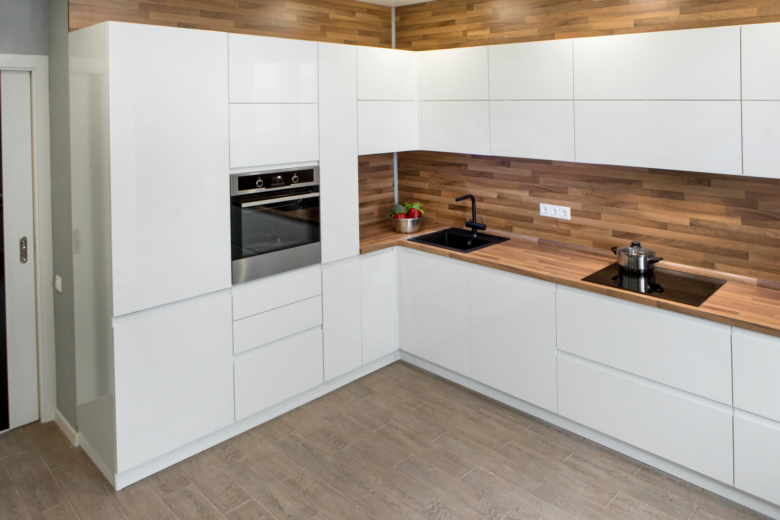 Кухня в современном стиле