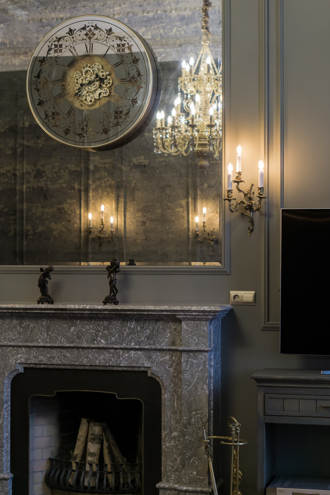 CHATEAU DE LA PETROGRADKA