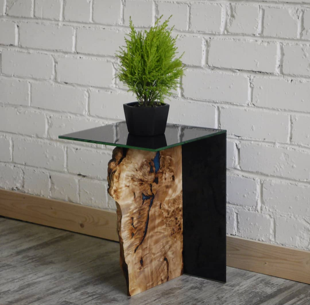 Журнальный столик