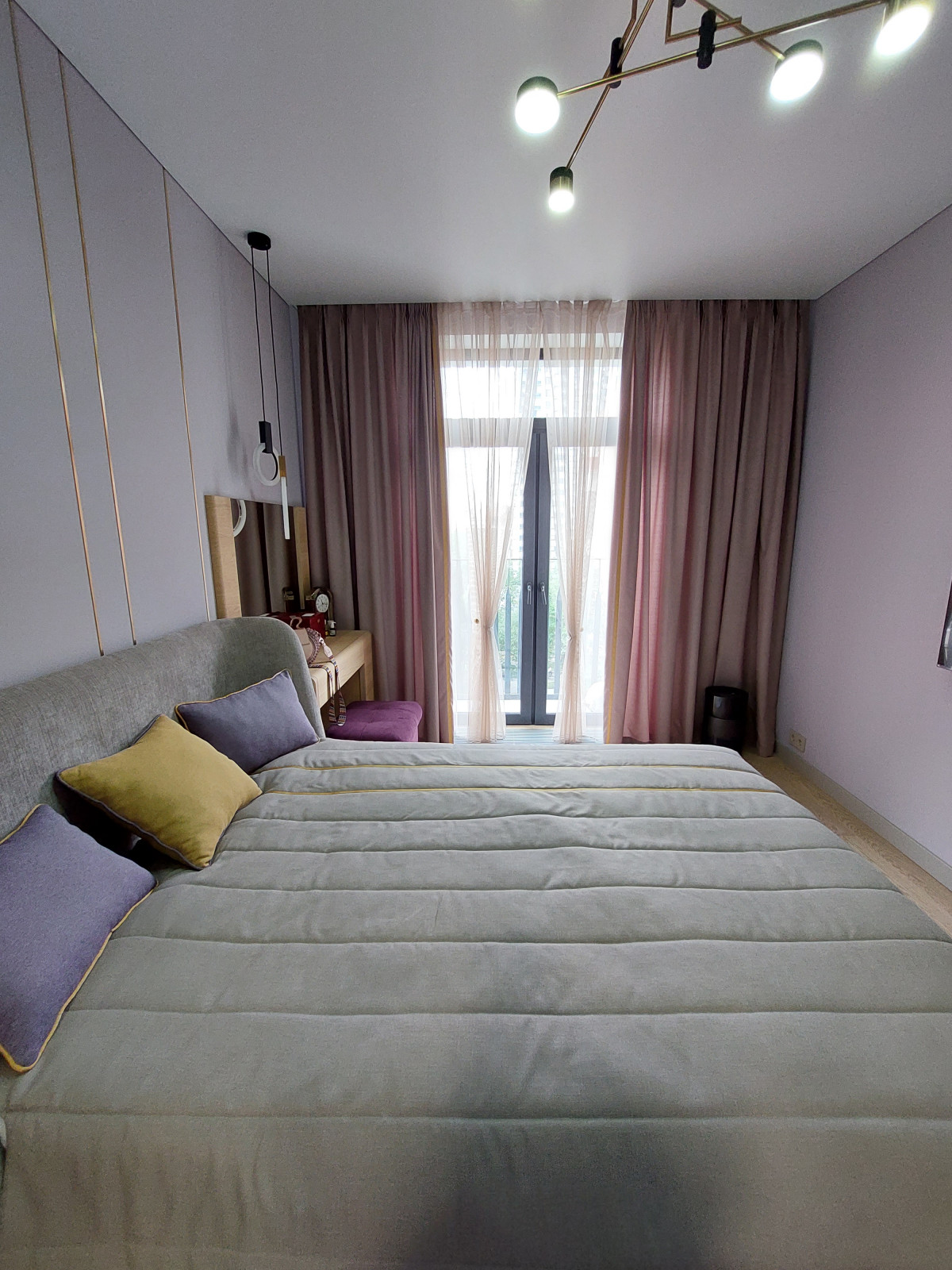 Обложка проекта: Текстильное оформление спальни