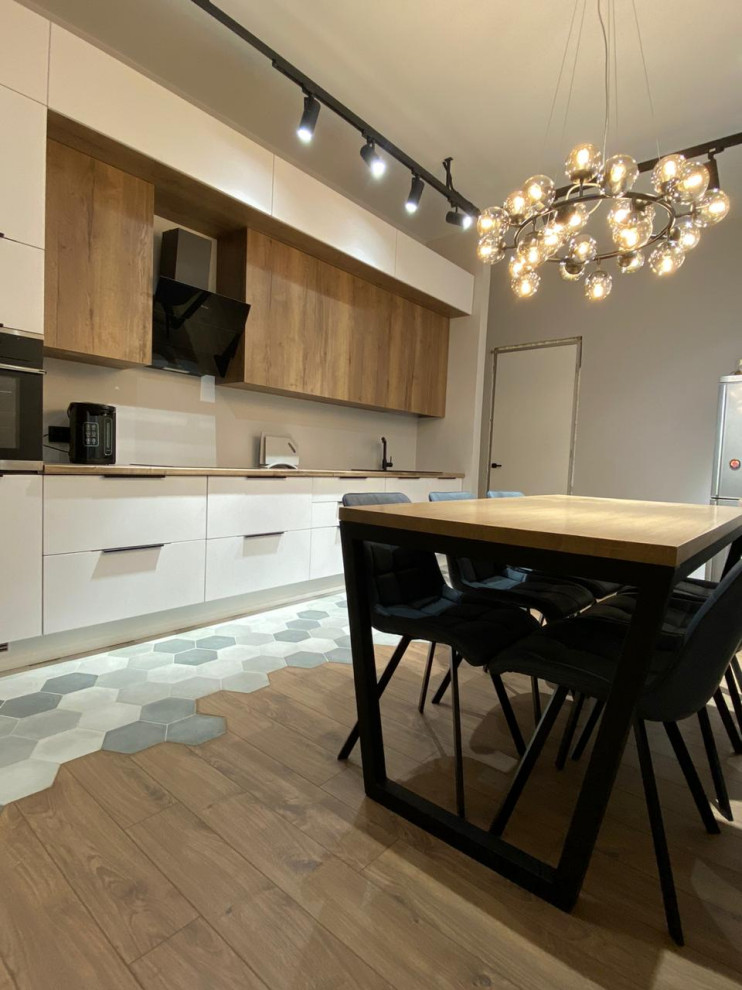 Кухня с антресольной зоной прямая