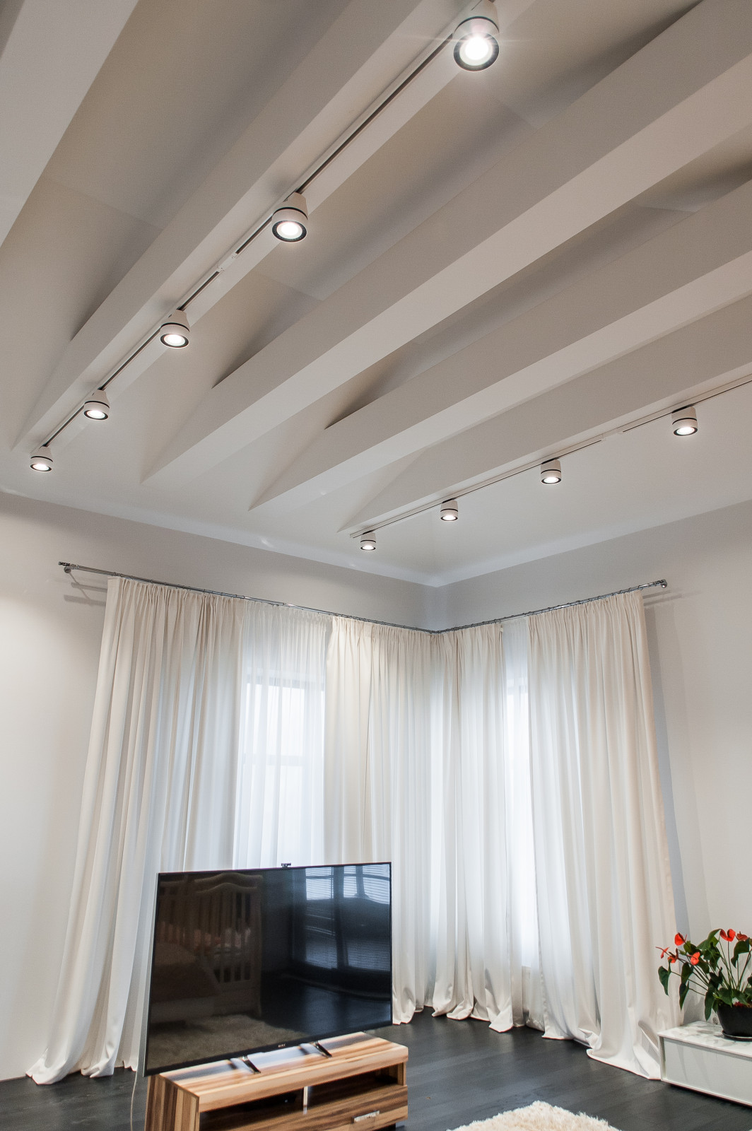 Отделочные работы под ключ в загородном доме. Автор проекта Михаил Кисенко