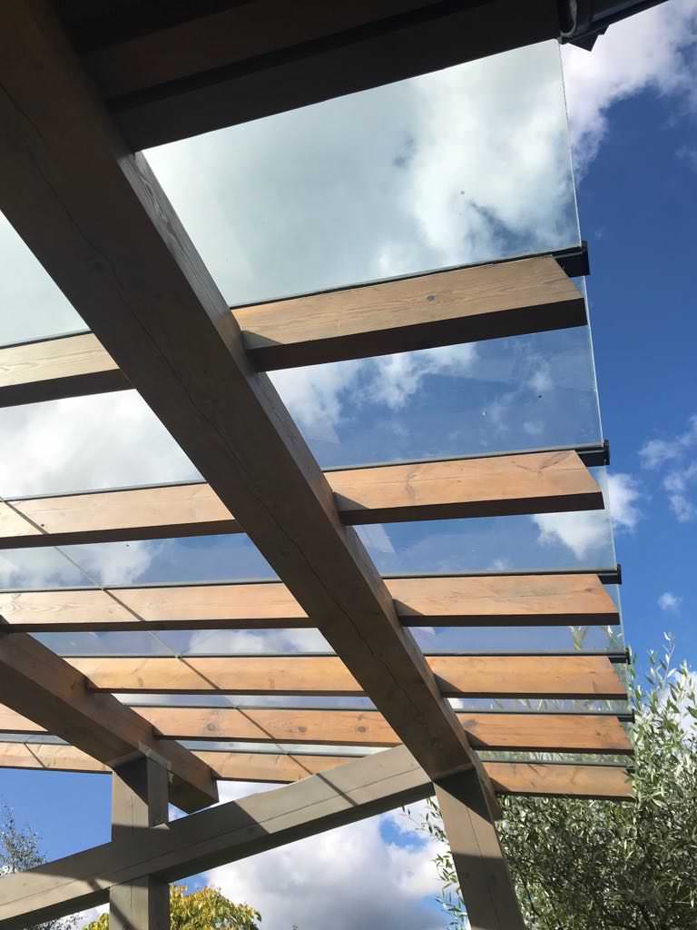 Обложка проекта: Стеклянная крыша