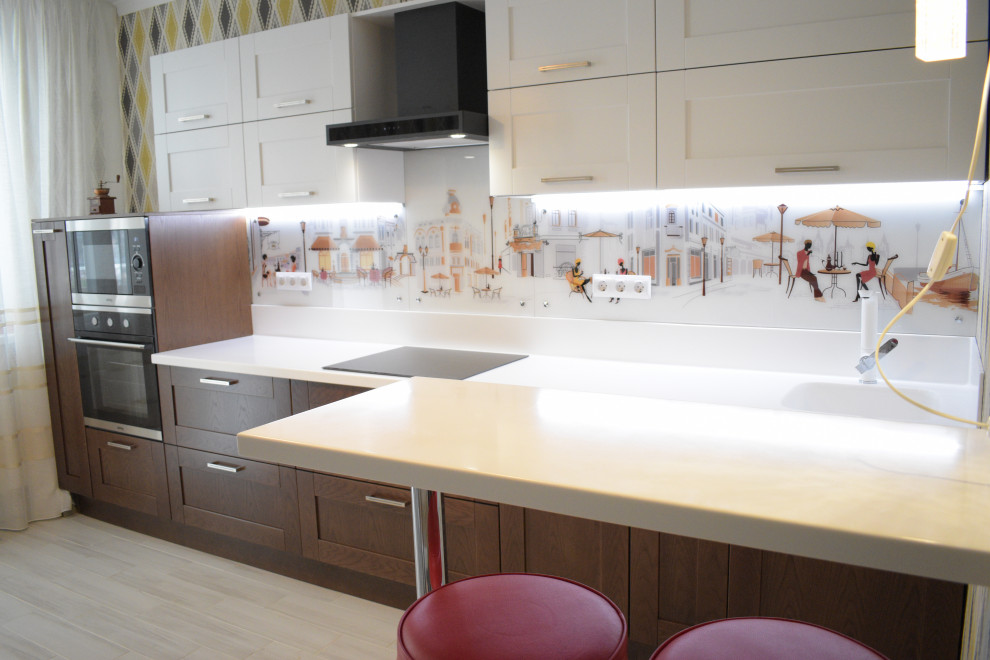 Кухня Кальвадос из массива дуба с каменной столешницей