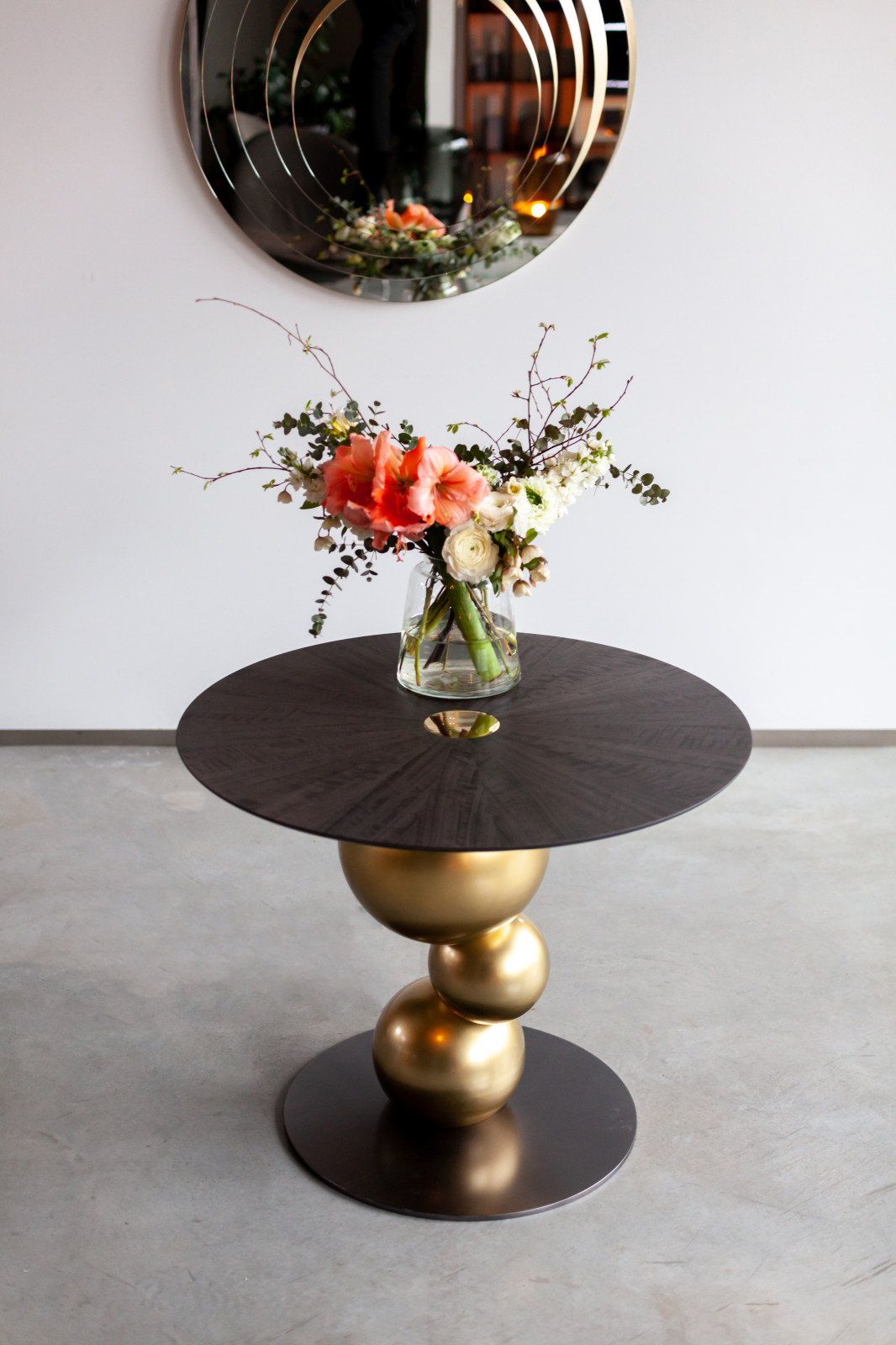 Столы для гостиной